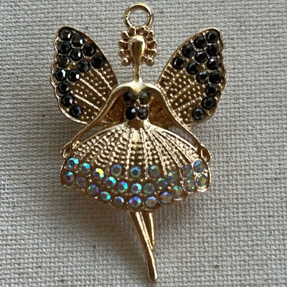 Jewelry - Vintage Fairy Brooch with Black & Aurora Borealis Rhinestones